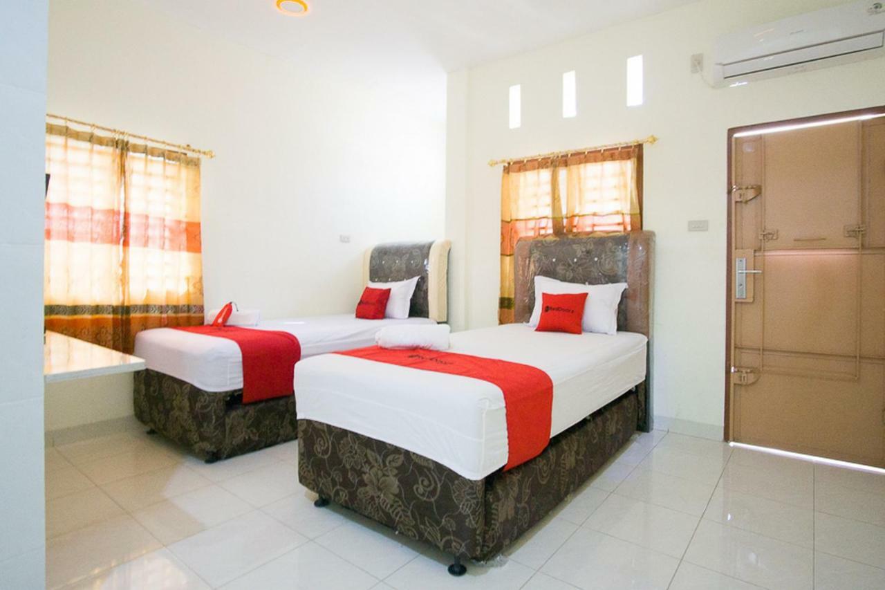 Reddoorz @ Pematangsiantar 2 Otel Dış mekan fotoğraf